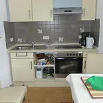 Haus Linden Гостевой дом