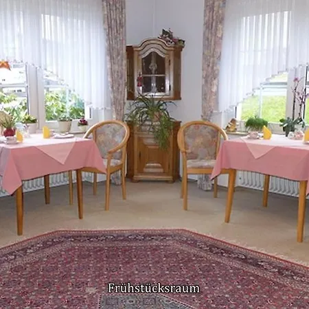 Haus Linden Pensión 3*